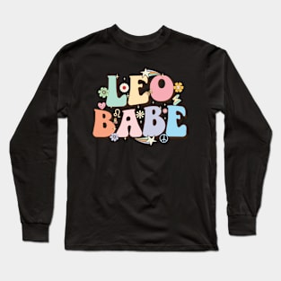 Retro groovy leo babe Leo Zodiac Sign astrology July August Birthday Leo Long Sleeve T-Shirt